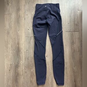 Lululemon Fresh in Mesh Tight- Midnight Navy Size 2